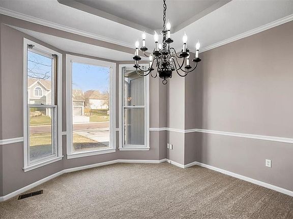 4th image of 5933 W 153rd St