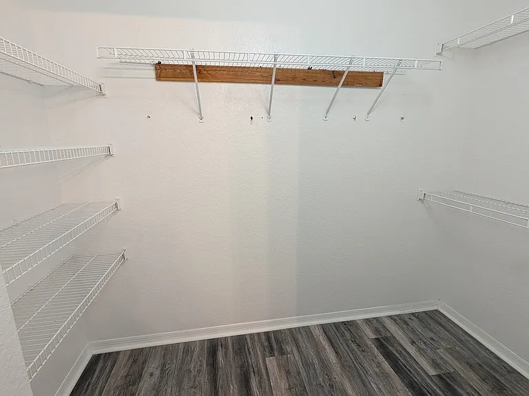 5202 Hampton Beach Pl — Photo 10