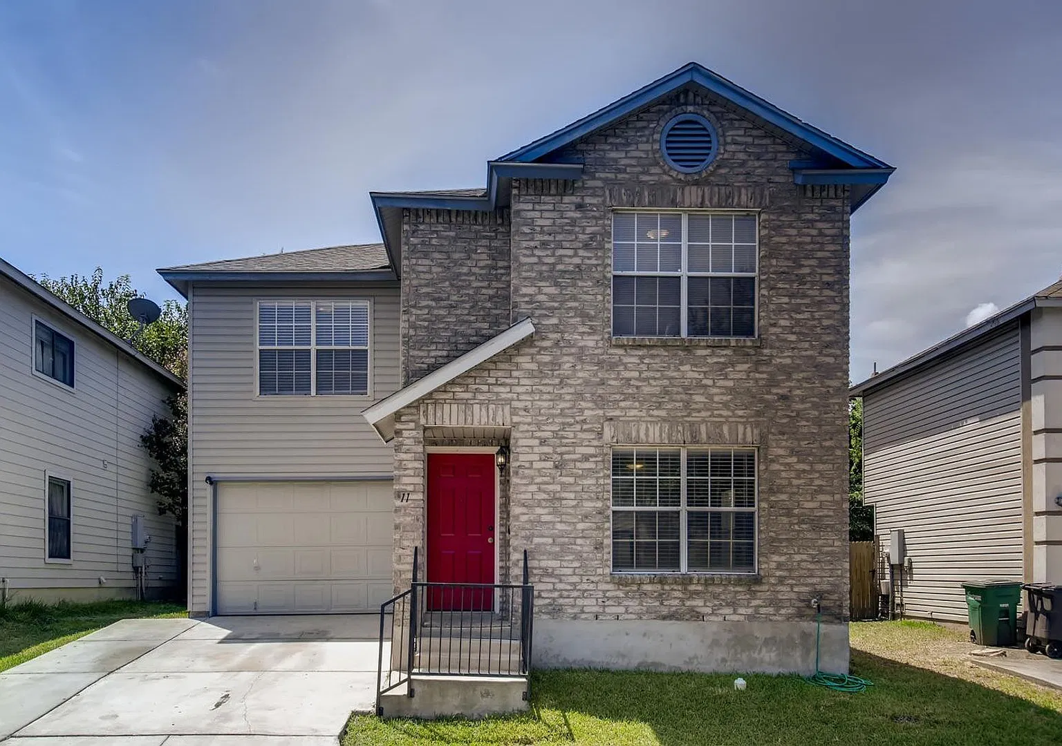 Beautiful 4-Bedroom Home Near Medical Center — Photo 1