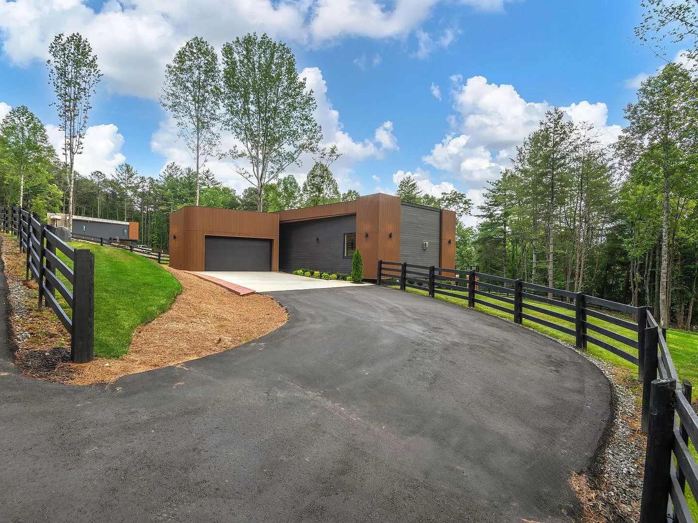 New Home - Modern Luxury in Mills River — Photo 2