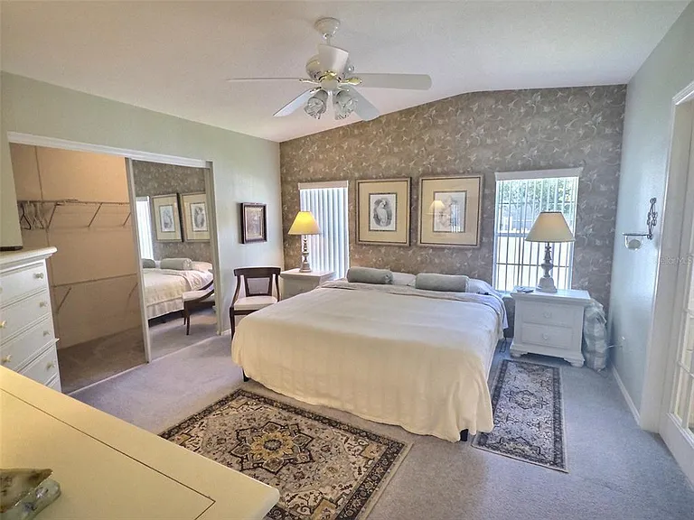 136 Pindo Palm St W — Photo 17