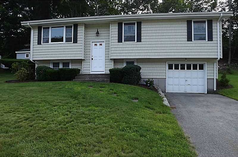 1st image of 30 Lakeside Dr