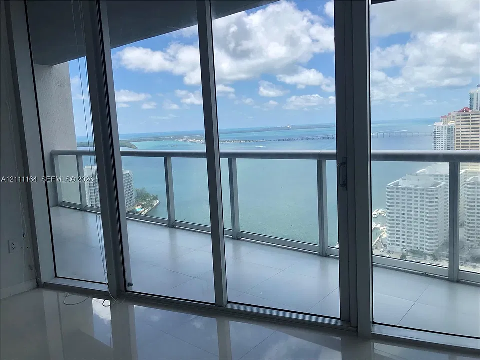 495 Brickell Ave #3507