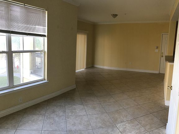 3rd image of 3714 Palm Desert Ln APT 5326