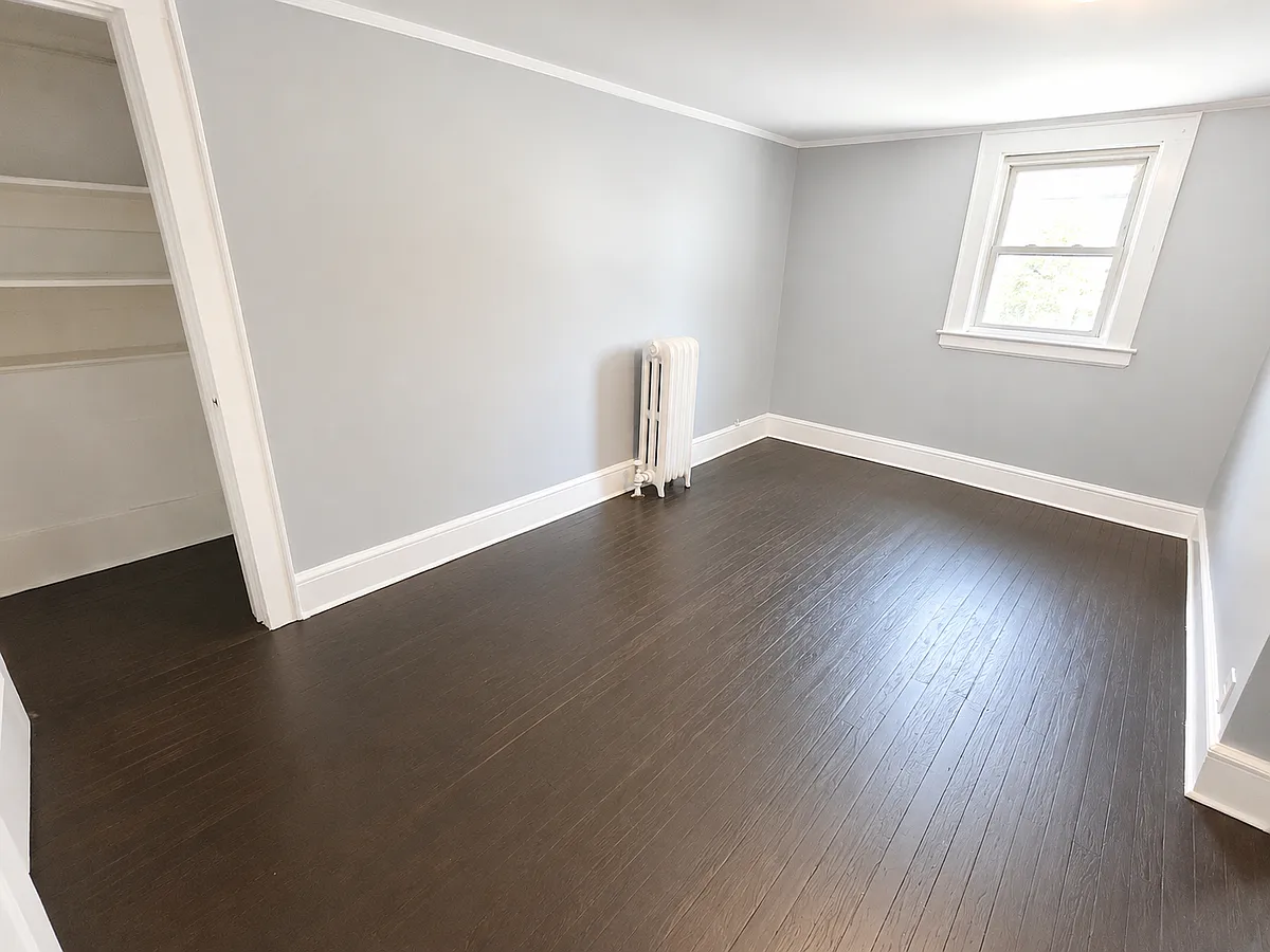 Building Photo - 179 Isabella Ave #3A