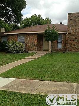 3rd image of 601 Branch Hollow Cir