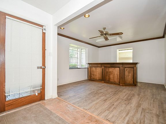 4th image of 5921 Dolores St