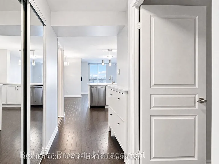 323 Richmond St E #807 — Photo 5