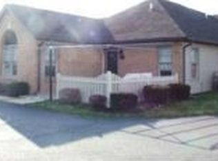 1206 Stanford Ct, Coraopolis, PA 15108