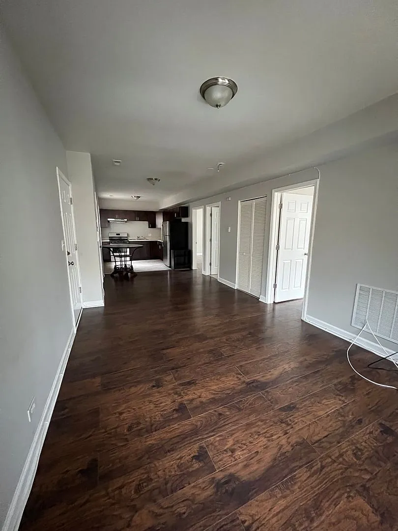 Building Photo - 9825 S Loomis St #2