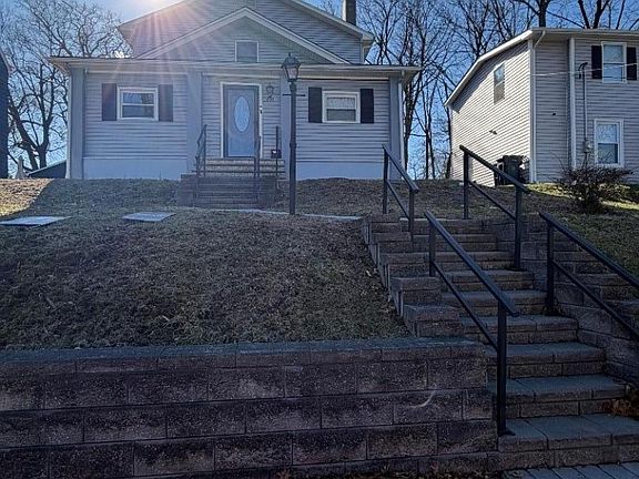 4th image of 835 Dixie Ln