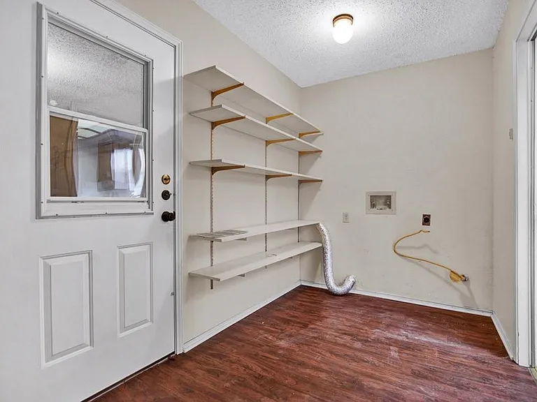 1101 Cresswell Dr — Photo 21