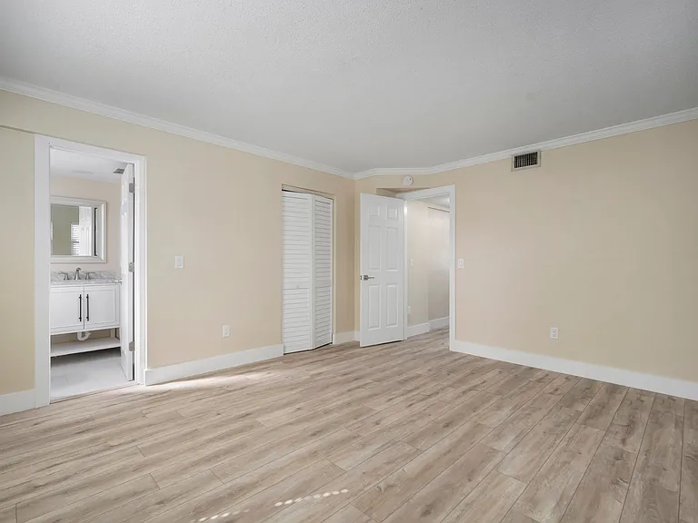 4533 Overlook Dr NE #B — Photo 17