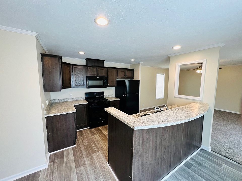 2nd image of 4020 County Farm Rd #434