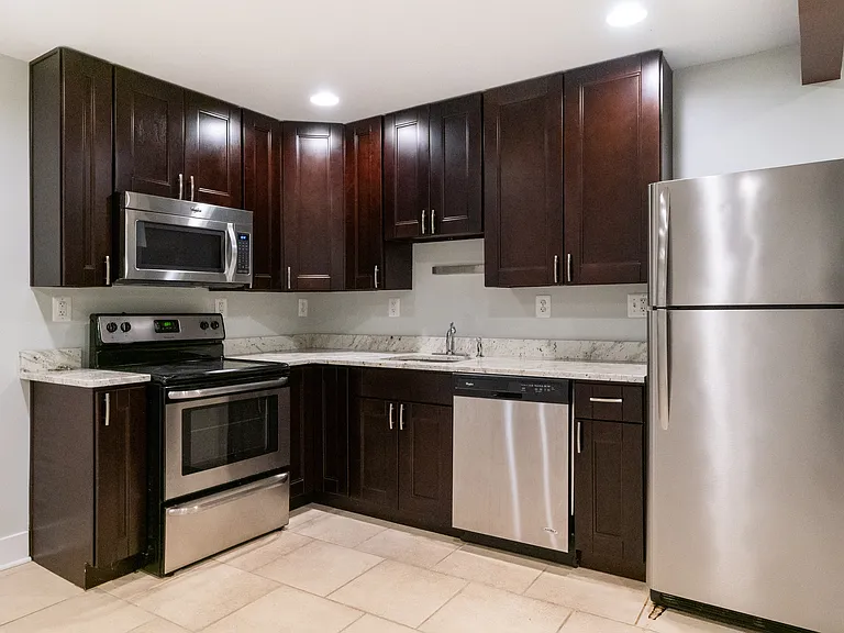 1361-1361B Perry Pl NW — Photo 4