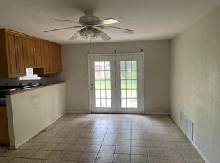 536 NW Tarrant Ave, Burleson, TX 76028