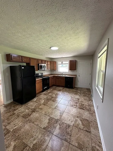 152 Church Street — Photo 4