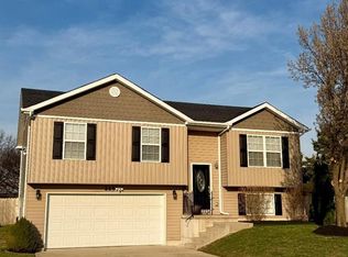 225 Fredde Dr, Wentzville, MO 63385