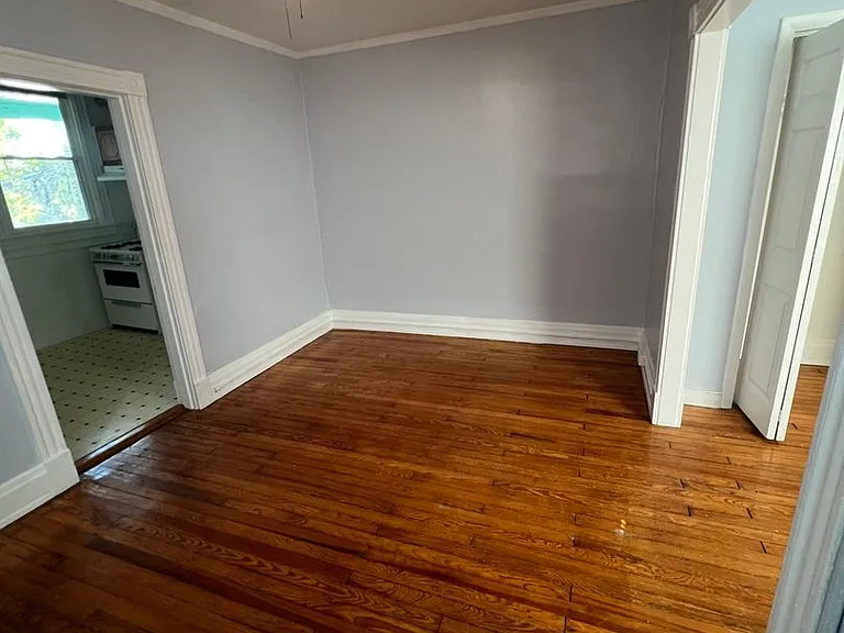 8 N. Auburn Ave. — Photo 21