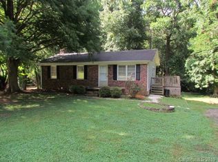 80 Julia St, Columbus, NC 28722