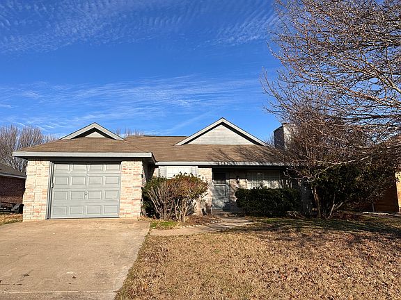 2nd image of 1225 Brittany Way