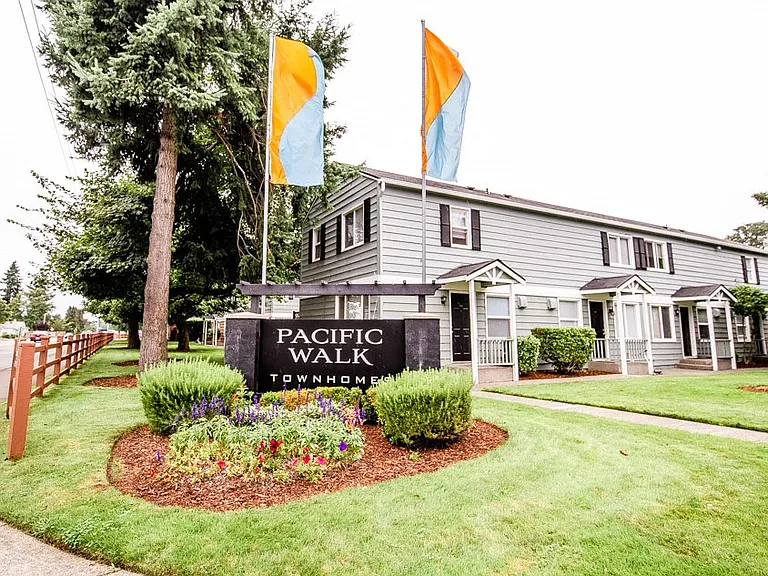 Lakewood Apartments - Pacific Walk Apartments - Sign and Front Exterior