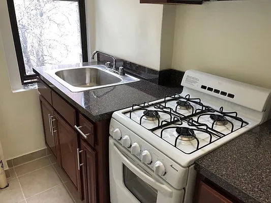 Rented by Sovereign Associates | media 11