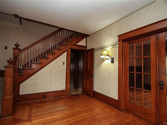 3rd image of 37 Clifton St