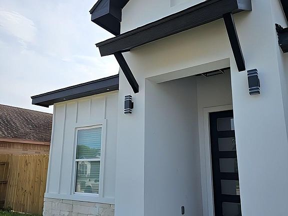 4th image of 6896 Blue Spruce St
