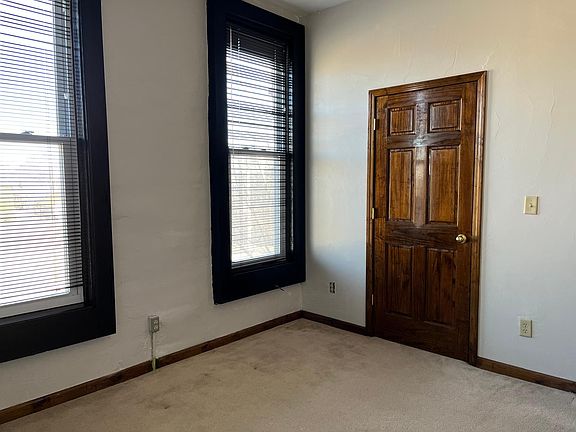 3rd image of 309 W Brown St #C