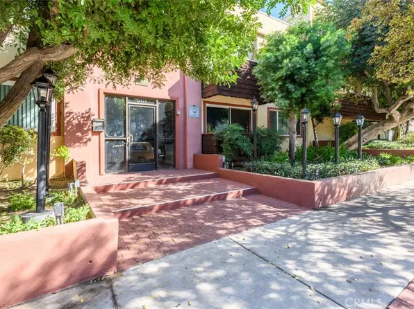 5414 Newcastle Ave, Encino, CA 91316