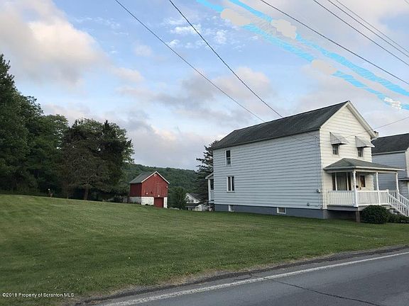 2nd image of 418 Marion St