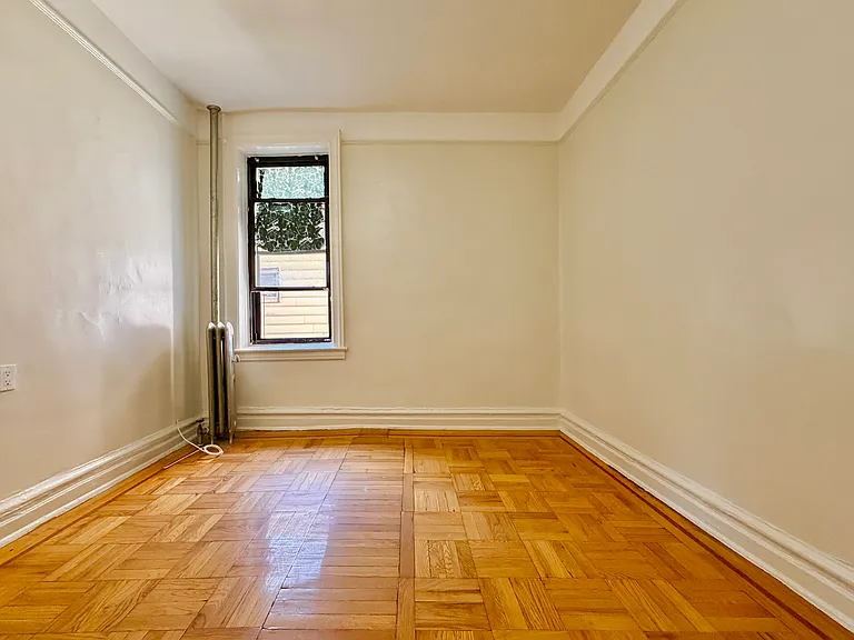 45 Bay 28th St #2R — Photo 6