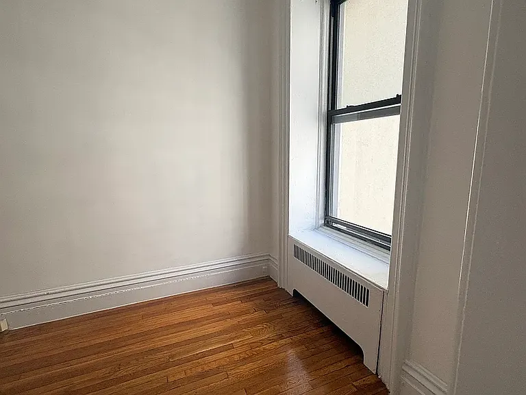 42 W 56th St #3A — Photo 8