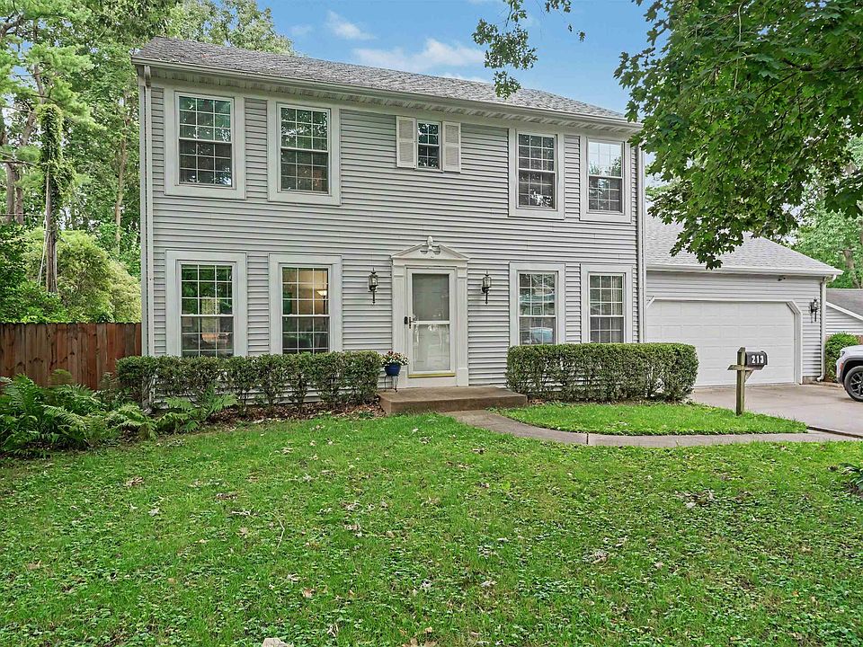 1st image of 213 Woodlawn Rd