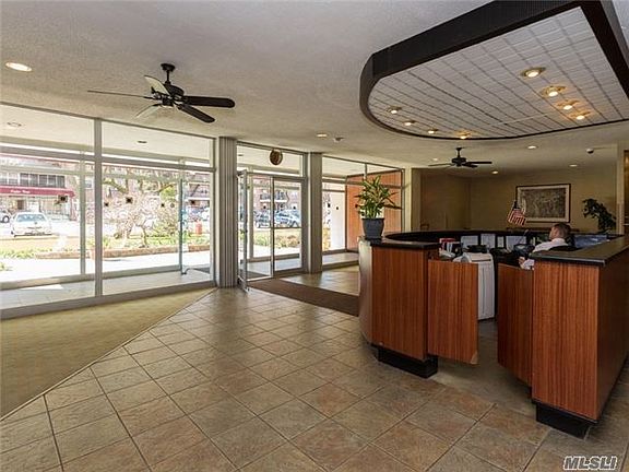 5th image of 16241 Powells Cove Blvd #6F