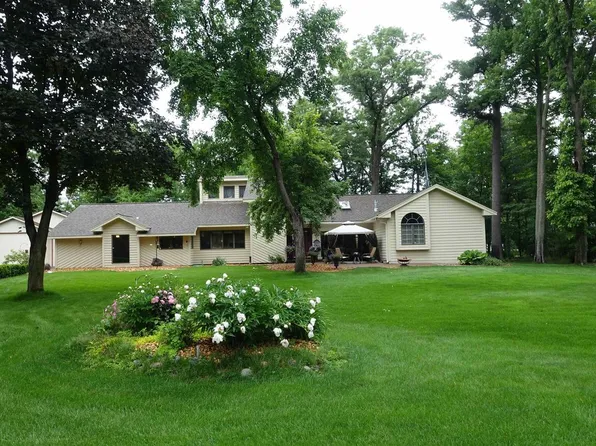 561 CANTERBURY DRIVE, Plover, WI 54467