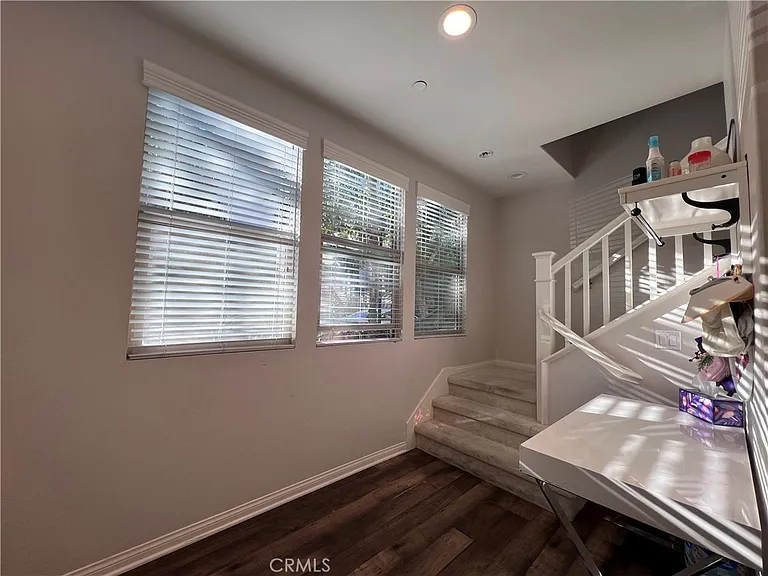 136 Neptune — Photo 3