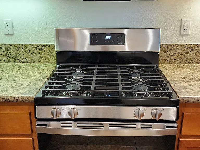 4300 Newton Ave #ASK — Photo 11