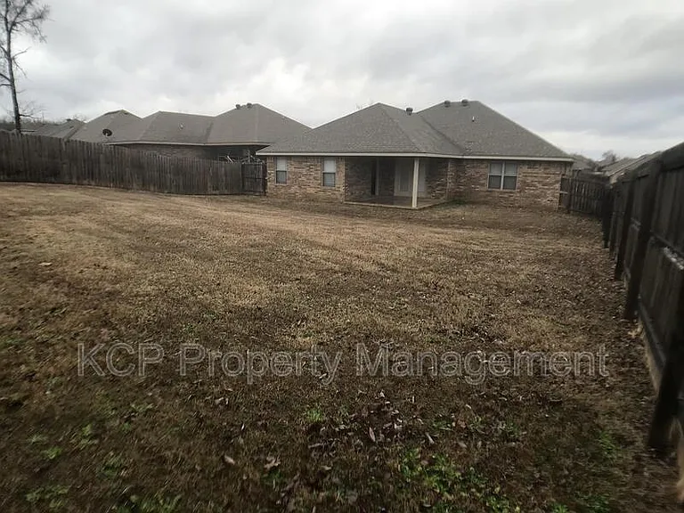 6105 Red Cedar Cir — Photo 22