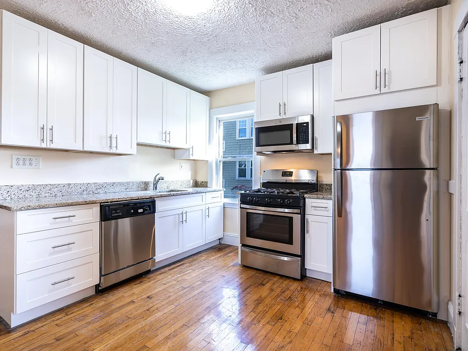 167 Forest Hills St #3
