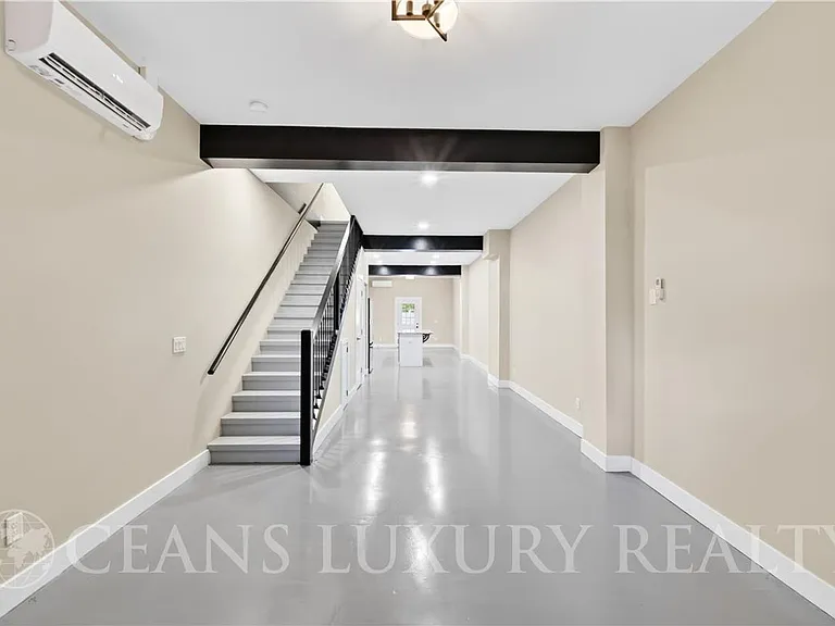 337 Rutledge Ave — Photo 3