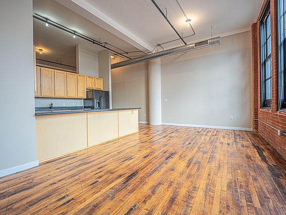 2nd image of 1518 Washington Ave #629