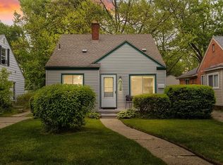 24350 Cloverlawn St, Oak Park, MI