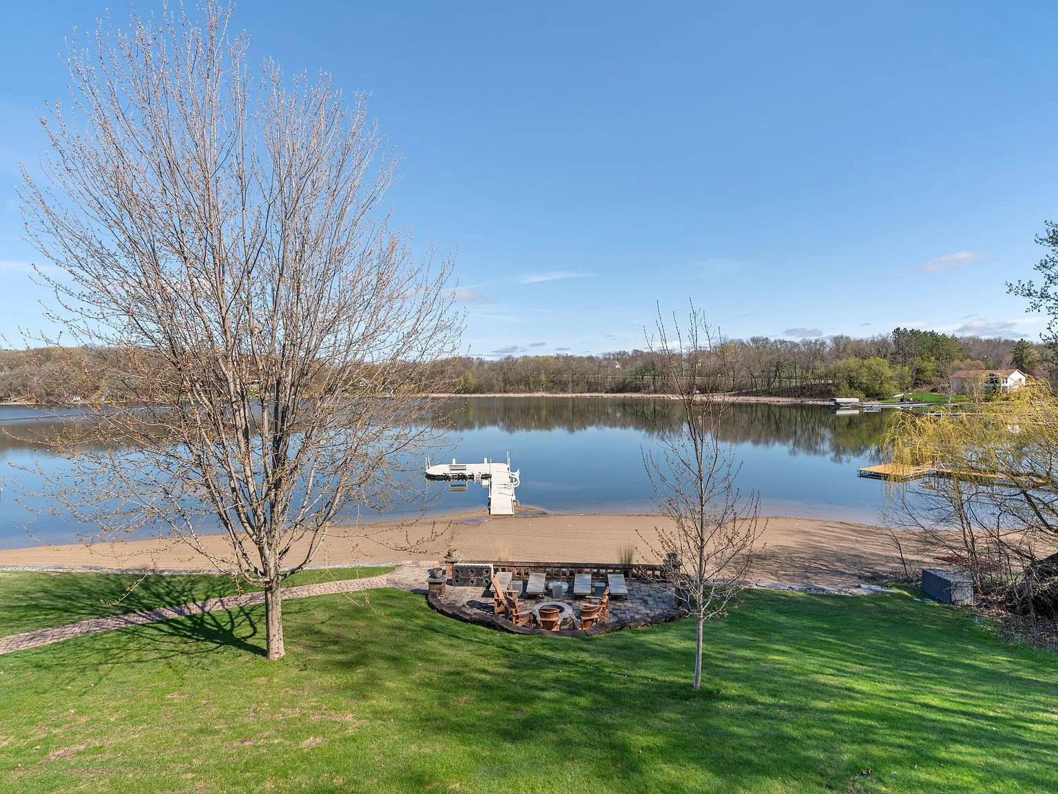 4 bed, 4.5 bath, 4080 sqft, $8,000 — Photo 4