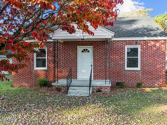 3rd image of 1609 W Washington Avenue