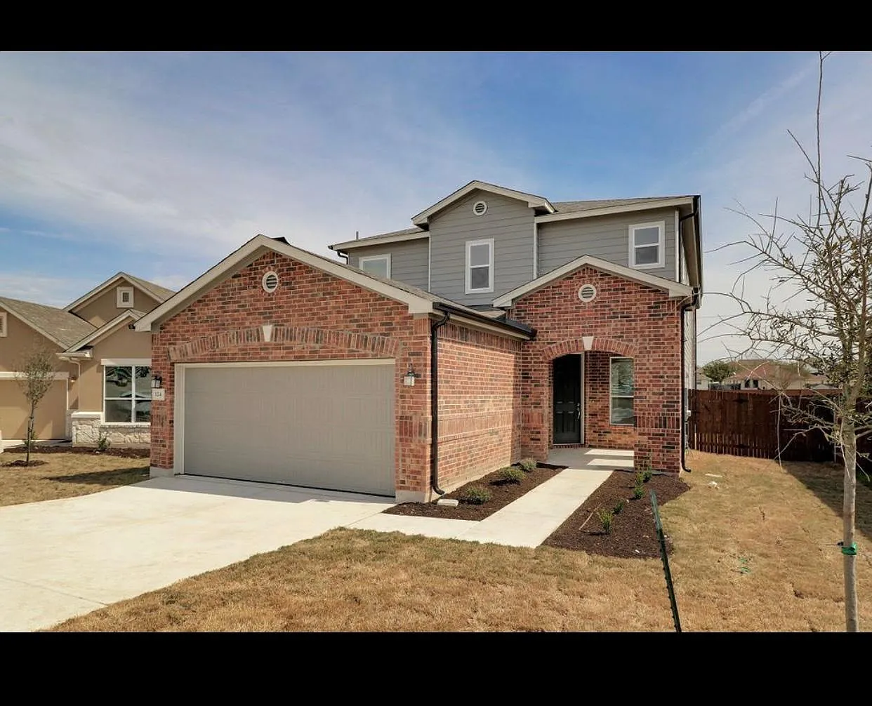 124 Rocroi Dr — Photo 1