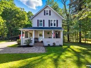 528 Wyckoff Ave, Ramsey, NJ 07446