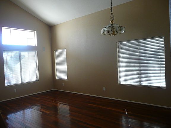 3rd image of 1810 W Brookwood Ct