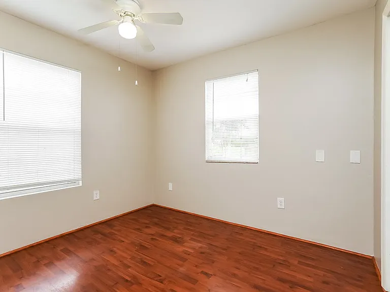 5407 3rd St W — Photo 13